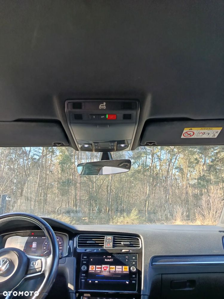Volkswagen Golf - 10
