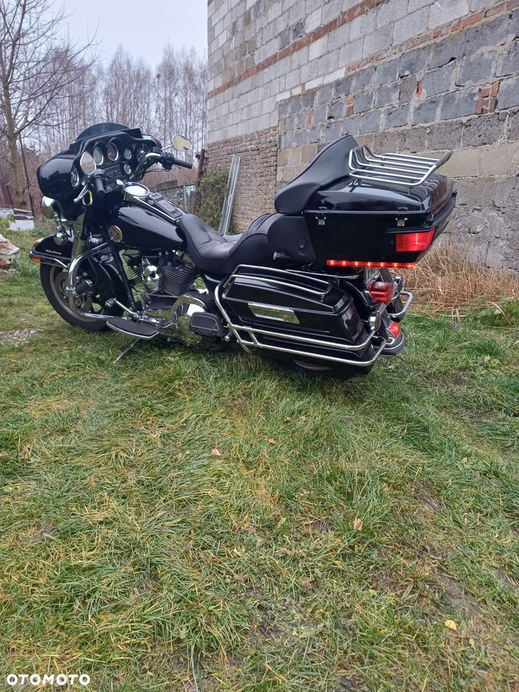 Harley-Davidson FLHTCU Ultra - 2