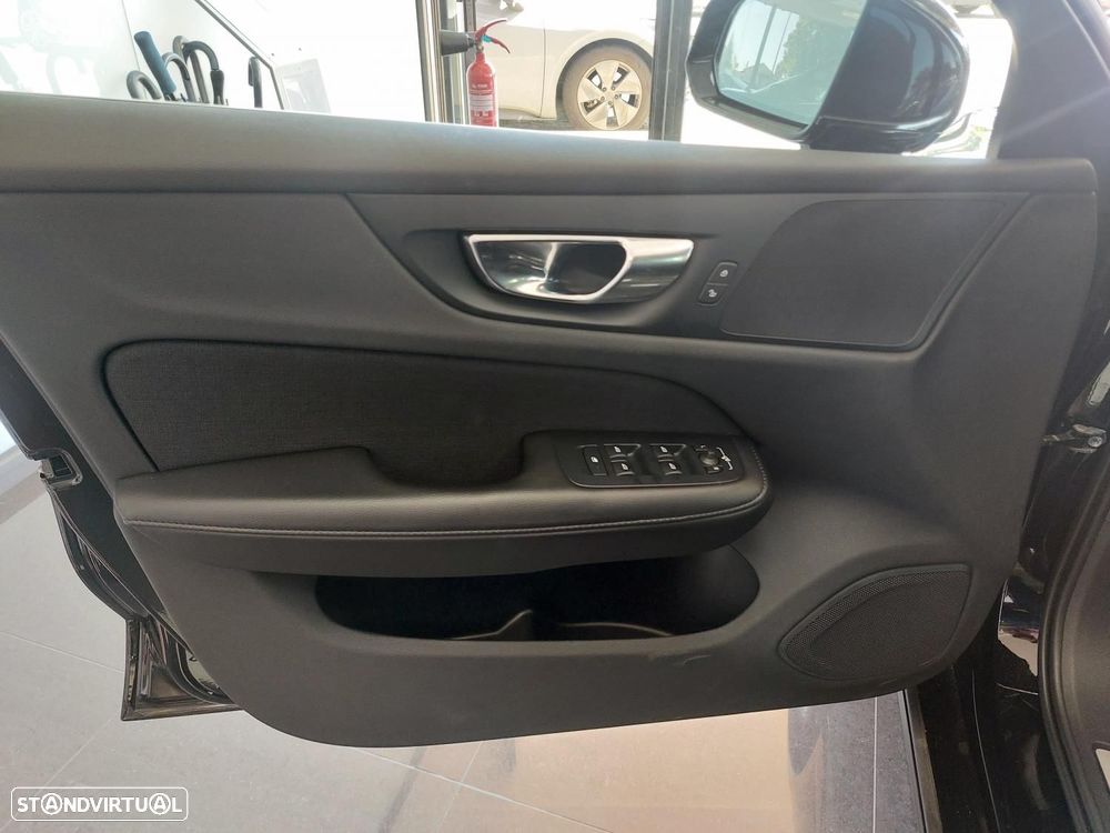 Volvo V60 2.0 T6 AWD TE Inscription Expression - 17