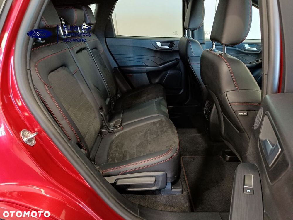 Ford Kuga 2.5 Duratec PHEV ST-LINE X - 32