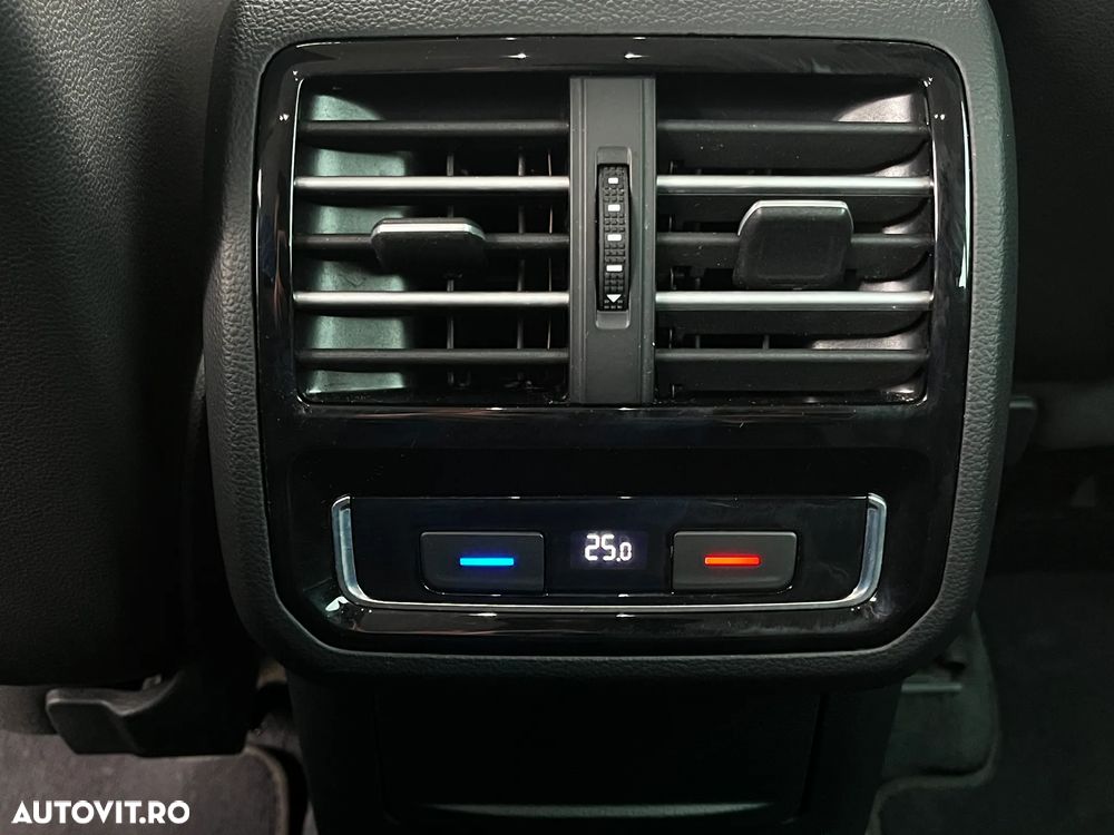Volkswagen Passat - 12