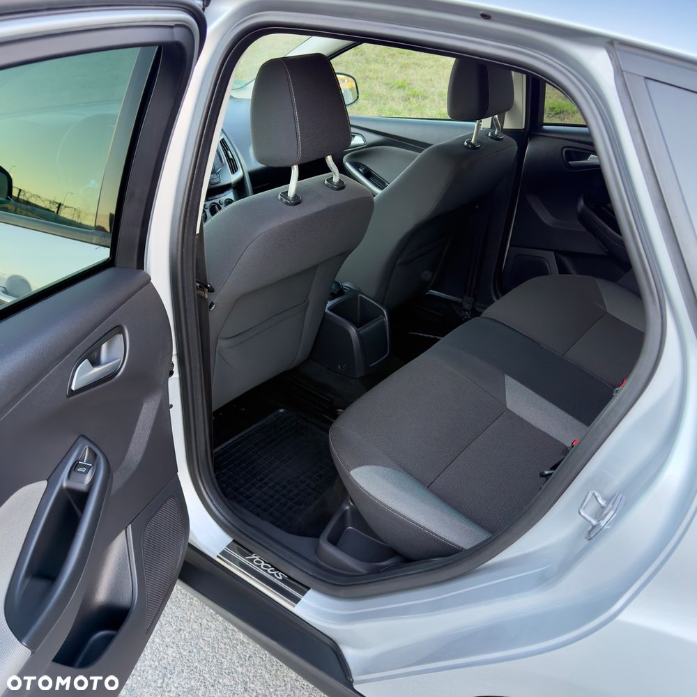 Ford Focus 1.6 Ti-VCT Trend - 19