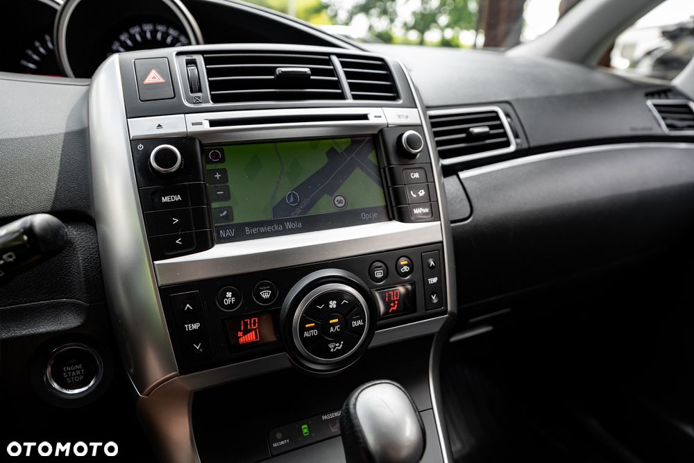 Toyota Verso 1.8 Sol 7os MS - 36