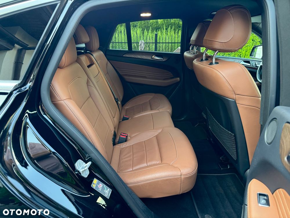 Mercedes-Benz GLE 350 d 4Matic 9G-TRONIC AMG Line - 32