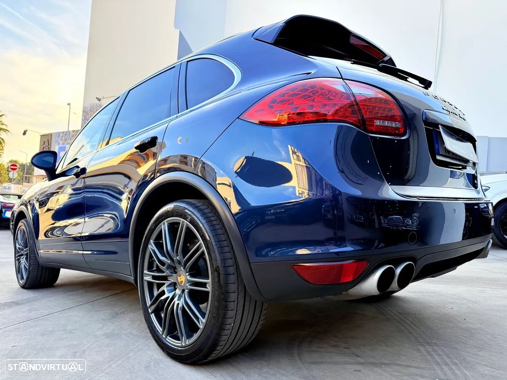 Porsche Cayenne Turbo - 54