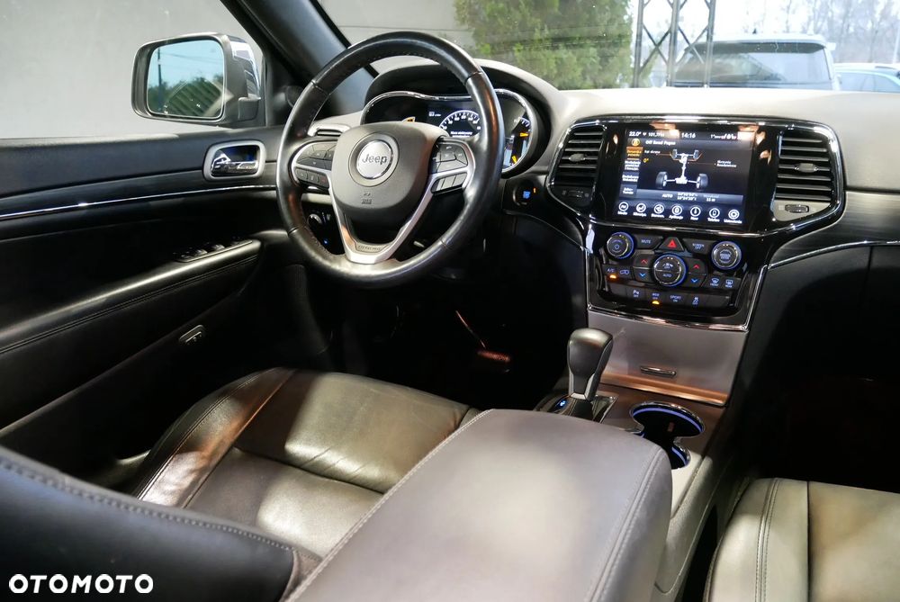 Jeep Grand Cherokee - 20