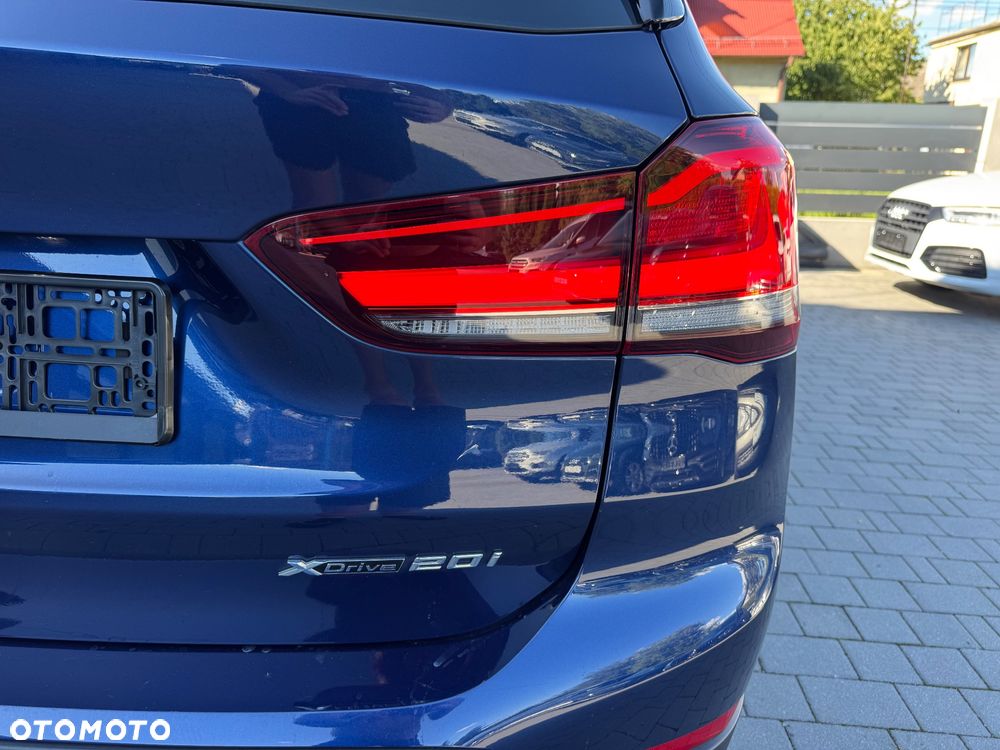 BMW X1 xDrive20i Advantage sport - 14