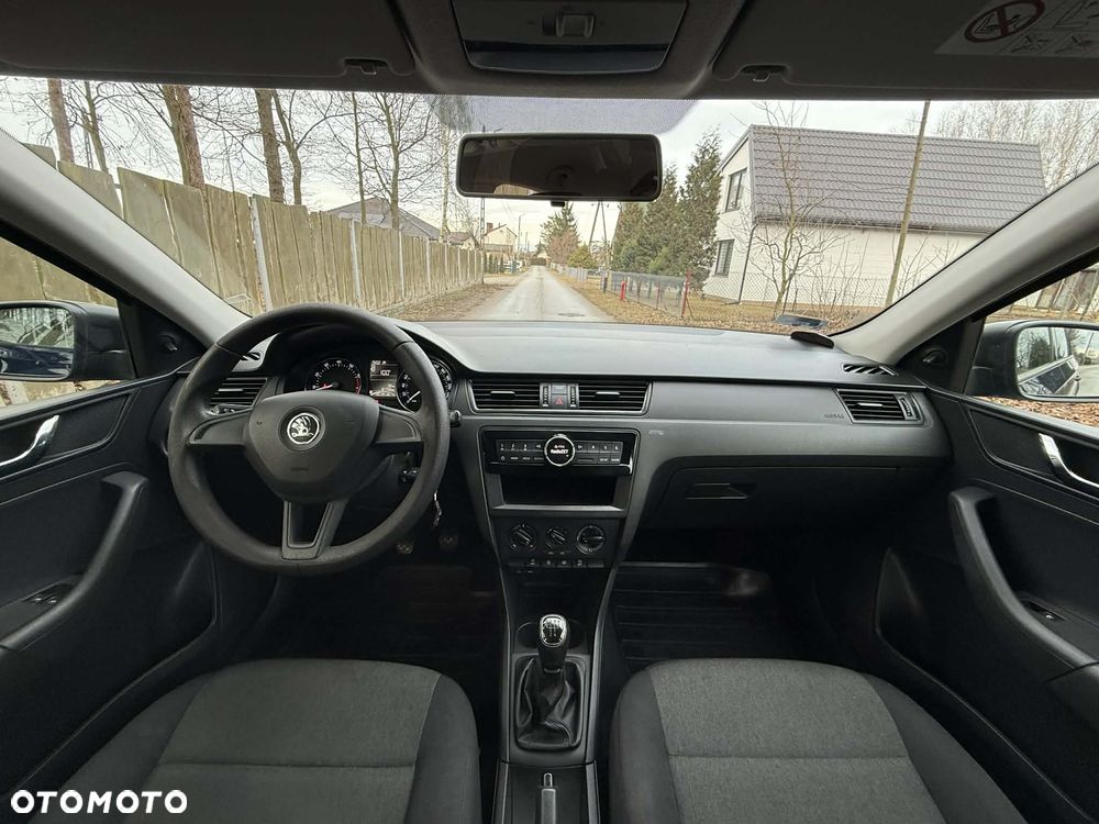 Skoda RAPID 1.2 TSI Active - 10