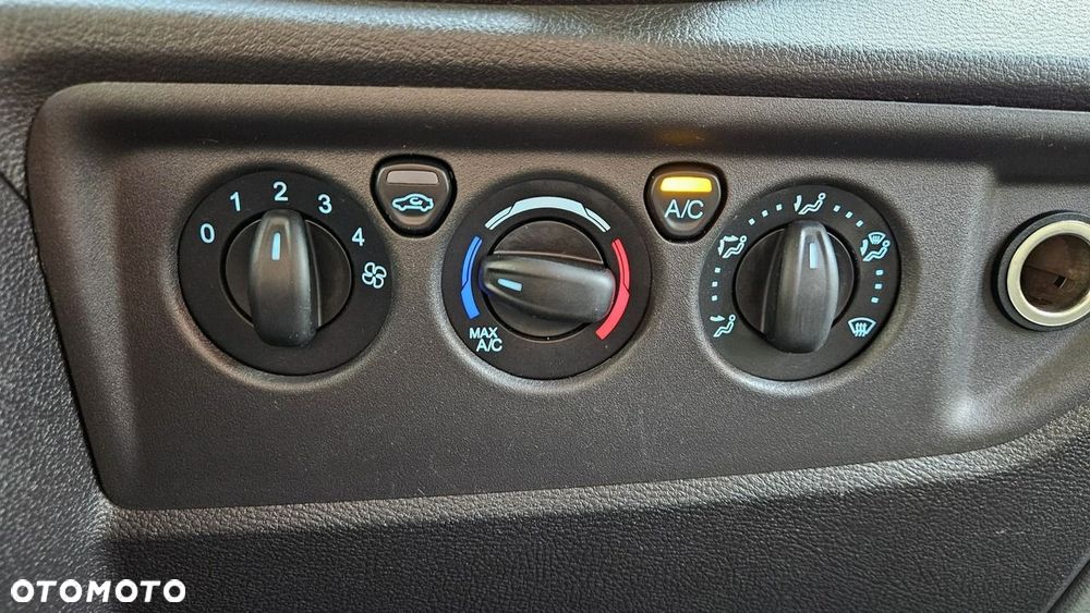 Ford Transit - 22