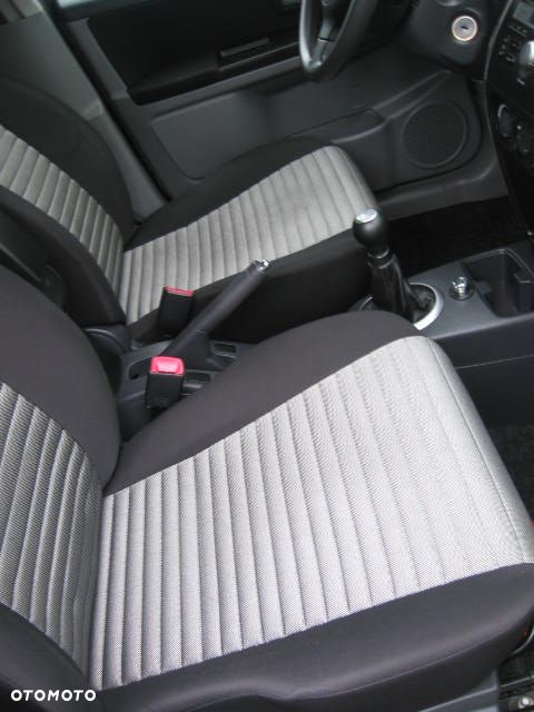 Suzuki SX4 1.6 Comfort - 14