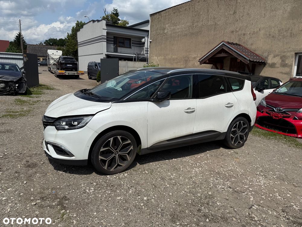 Renault Grand Scenic - 1