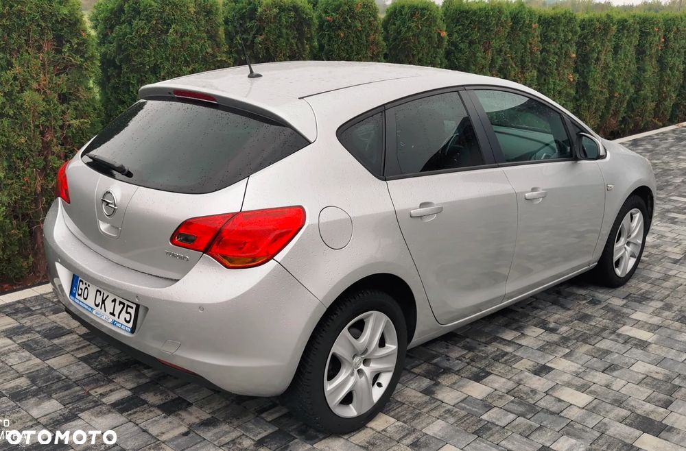Opel Astra 1.4 Turbo Design Edition - 22