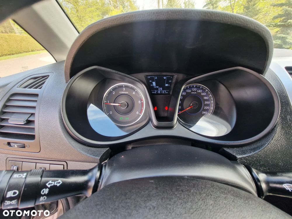 Hyundai ix20 1.4 CRDi blue Comfort - 14