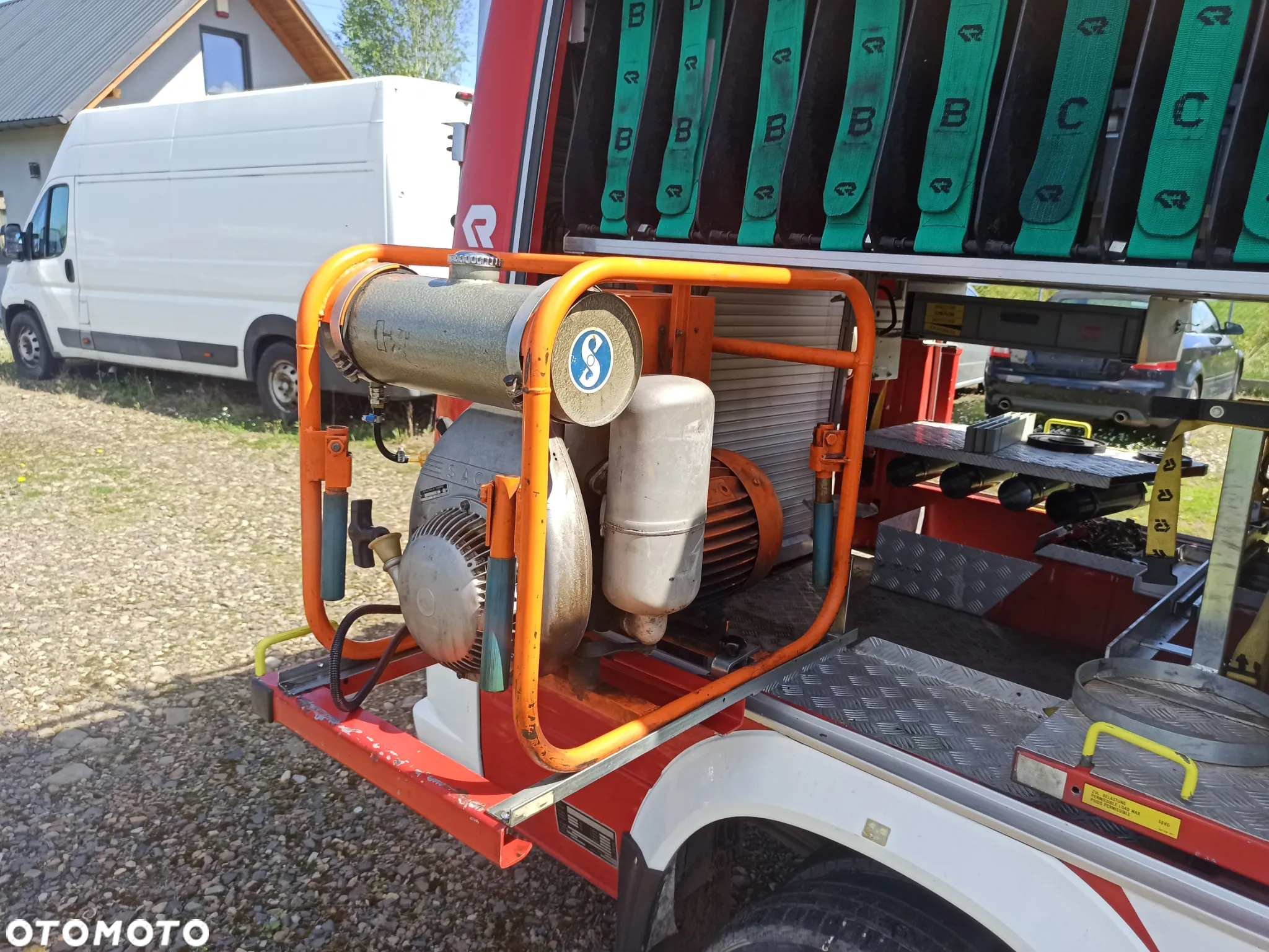 Mercedes-Benz Sprinter - 11