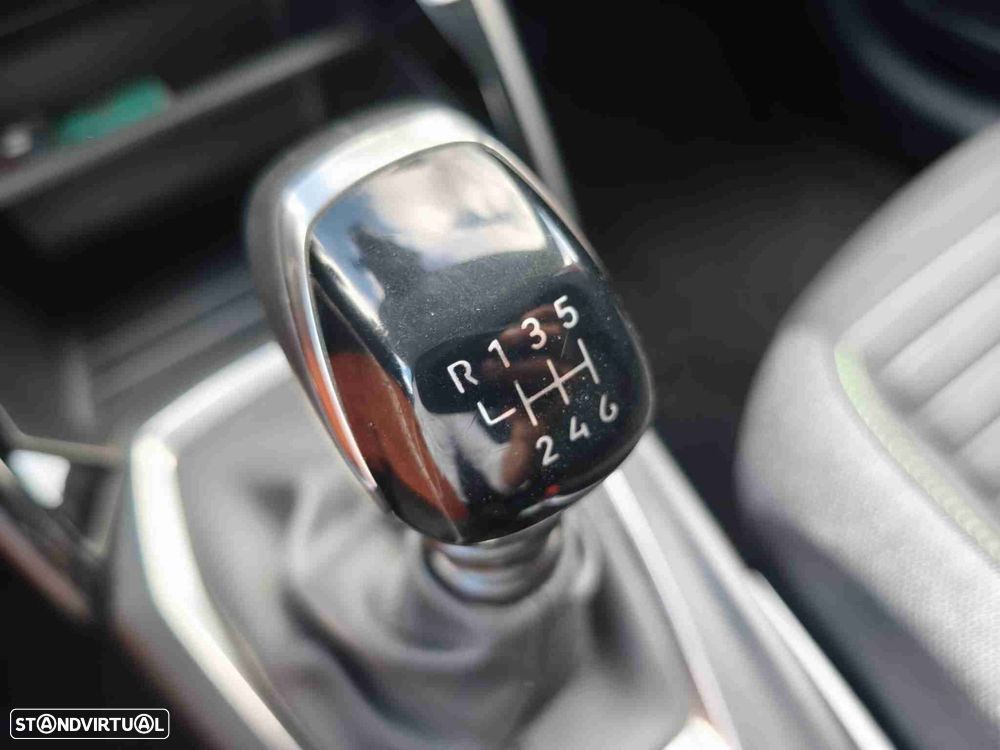 Peugeot 208 1.2 PureTech Active - 13