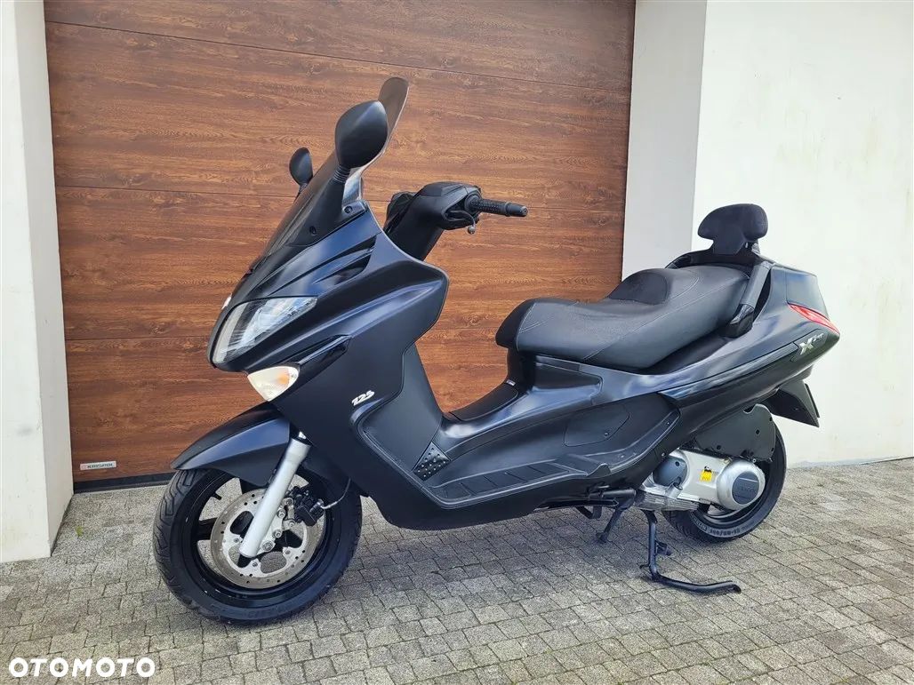 Piaggio Xevo - 1