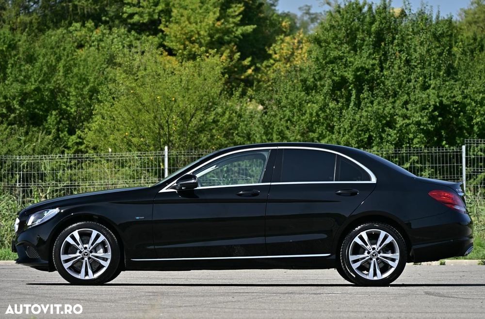 Mercedes-Benz C - 9