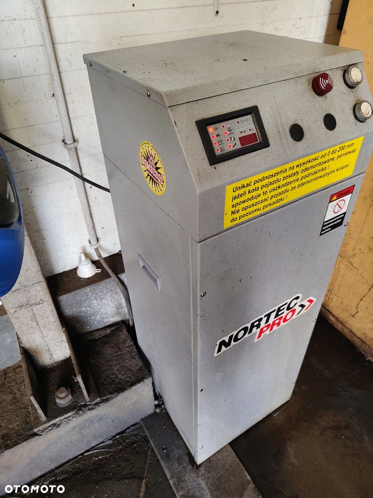 Podnośnik nożycowy naposadzkowy Nortec Pro PN3000A 3T - Rok 2019 - 10