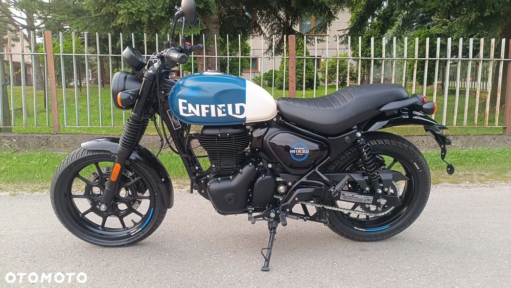 Royal Enfield HNTR - 12
