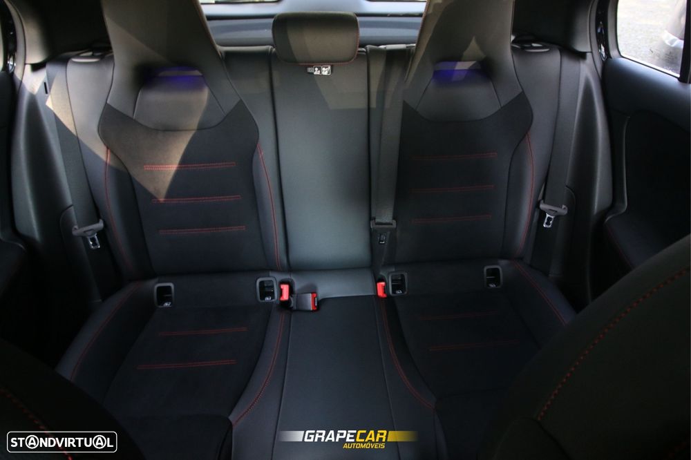 Mercedes-Benz A 180 d AMG Line - 14