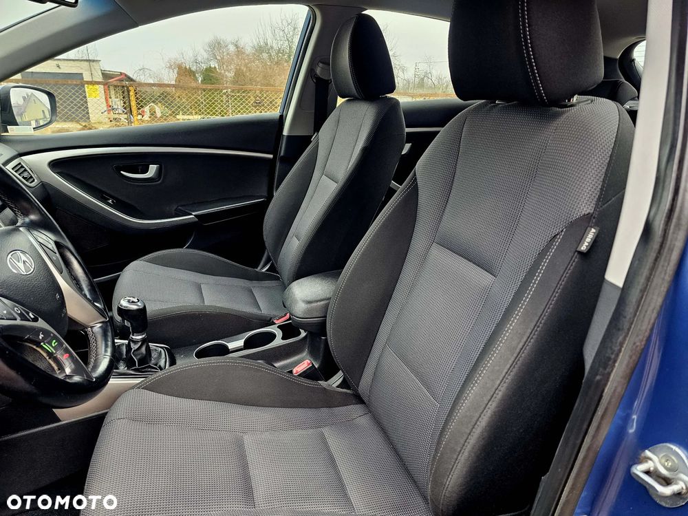 Hyundai i30 1.6 CRDi Premium - 16