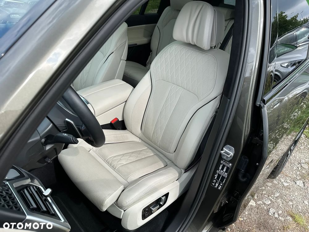 BMW X7 M60i xDrive mHEV sport - 12