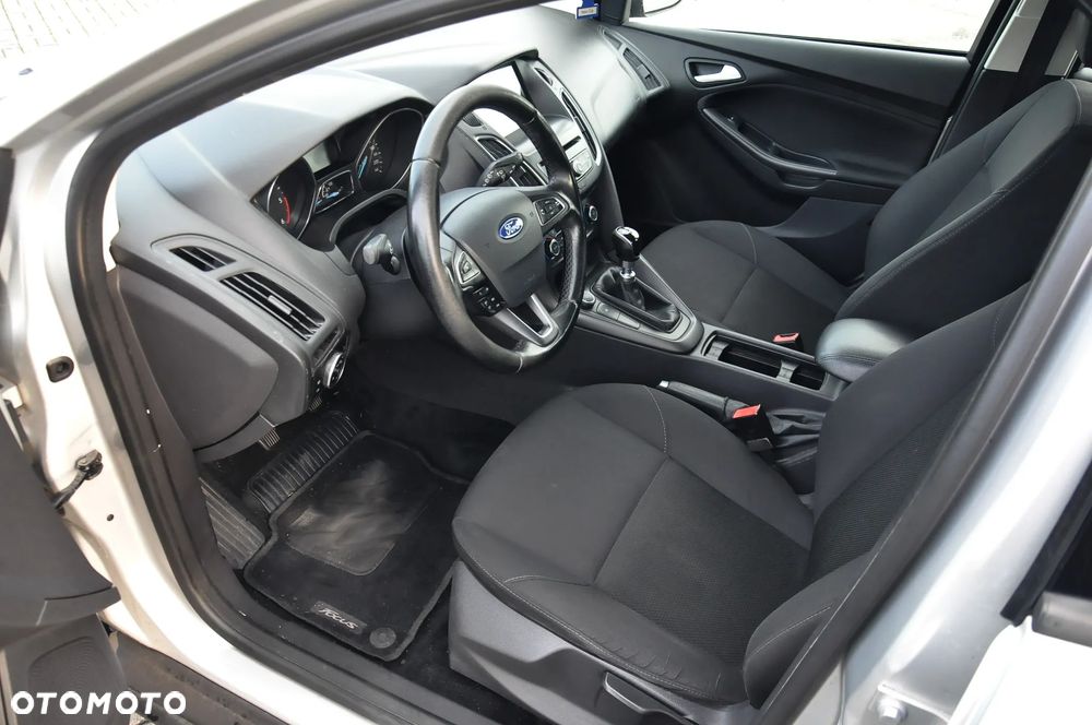 Ford Focus 1.5 TDCi DPF Start-Stopp-System Business - 25