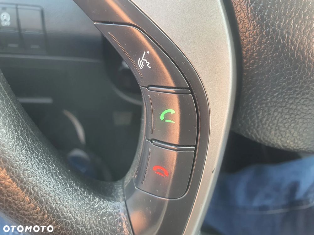 Hyundai i30 blue 1.6 CRDi Classic Navigation - 20