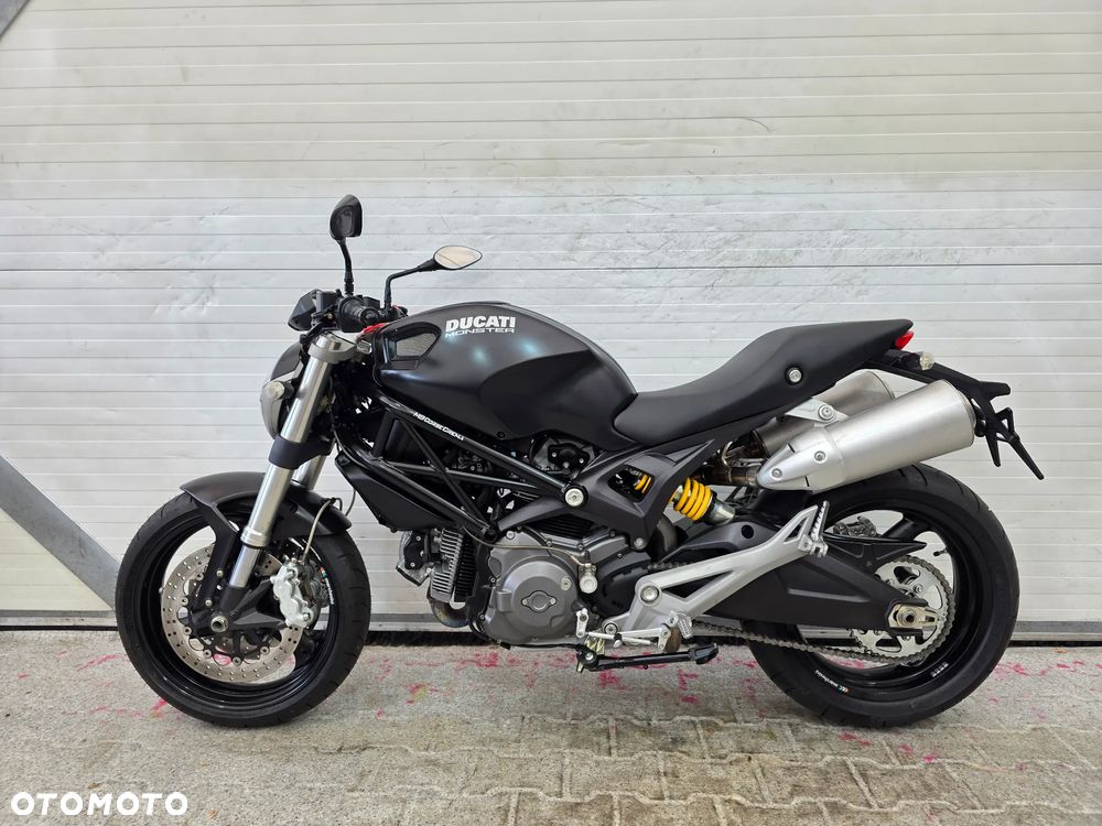 Ducati Monster - 1