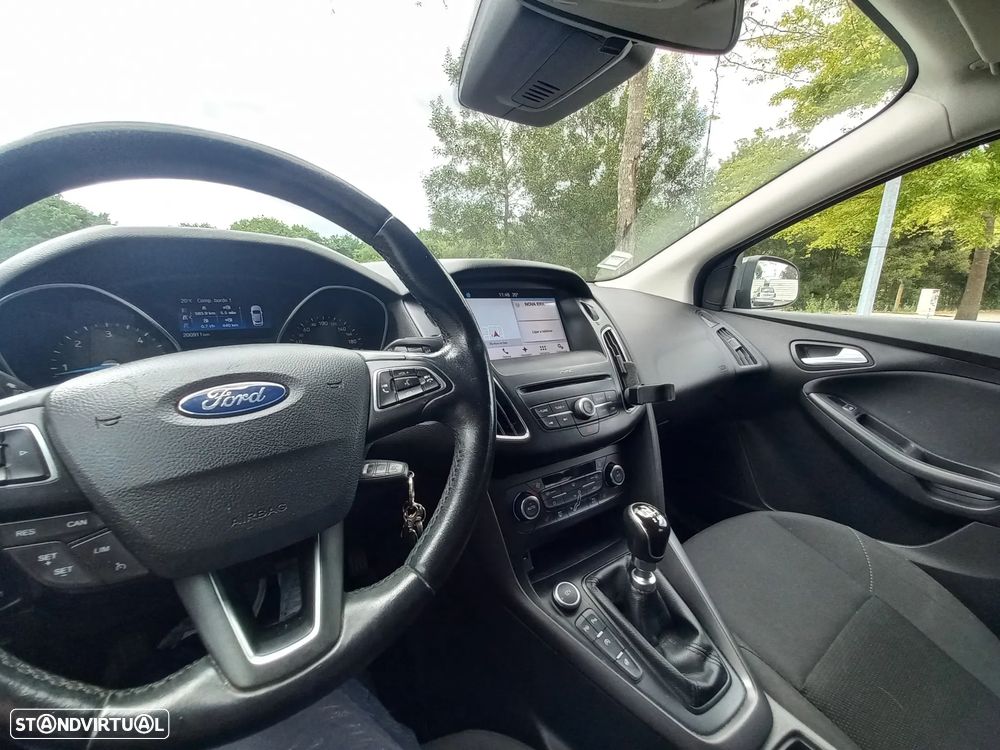 Ford Focus SW 1.5 TDCi EcoBlue Business - 14