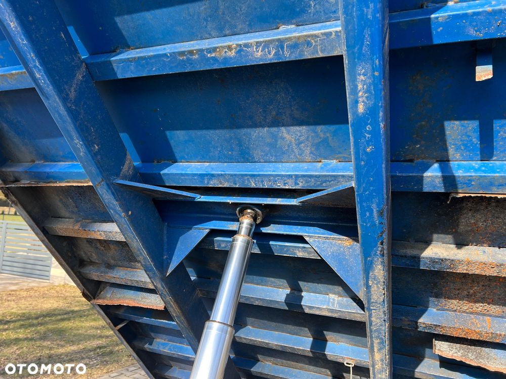 Mitsubishi Canter - 15