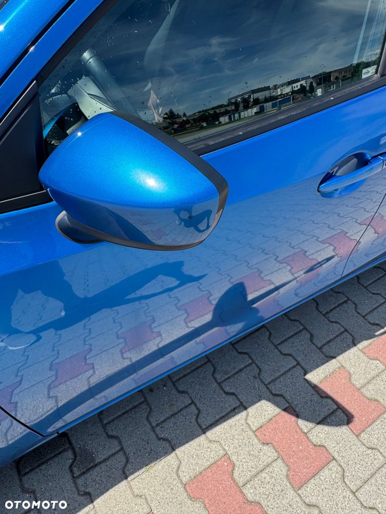 Mazda 2 - 10