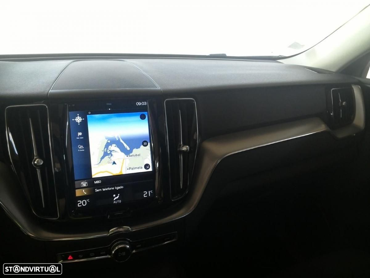 Volvo XC 60 2.0 T8 PHEV Momentum AWD - 7