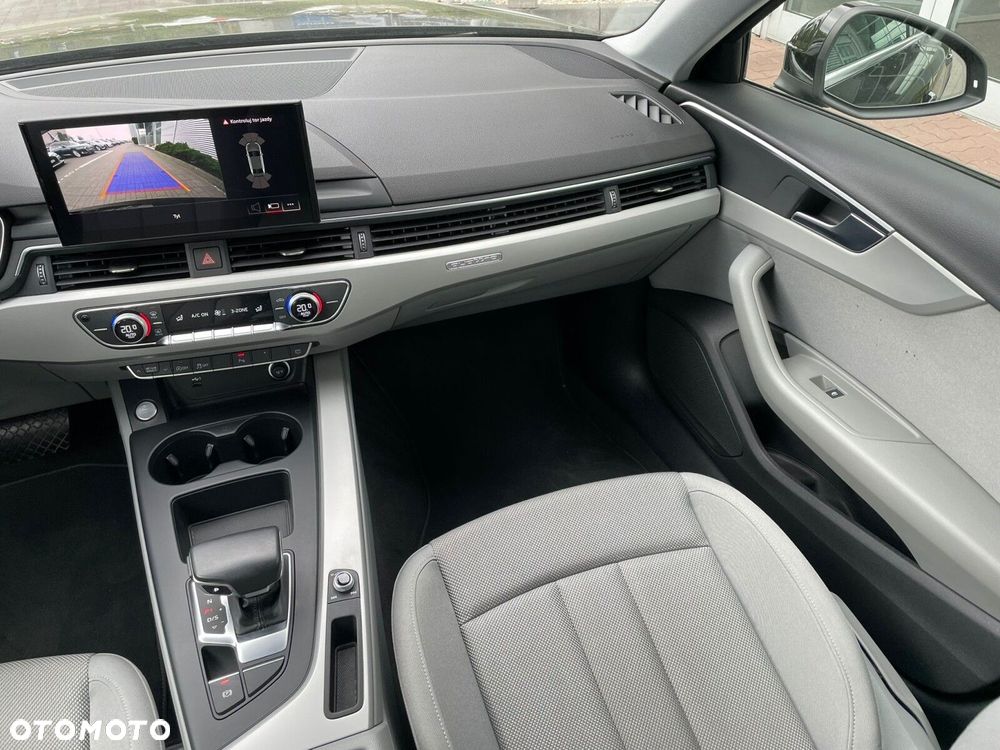 Audi A4 Limousine - 16