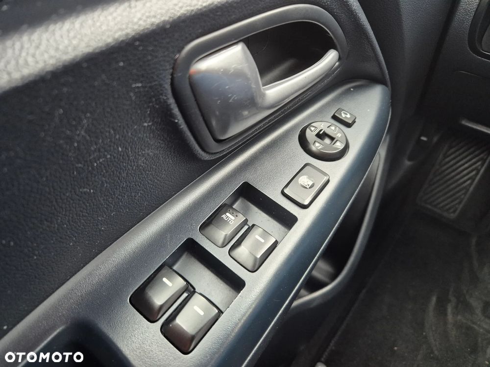 Kia Rio 1.2 Dream Team Edition - 12