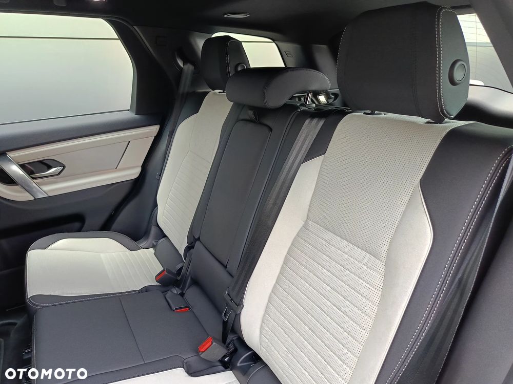 Land Rover Discovery Sport - 34