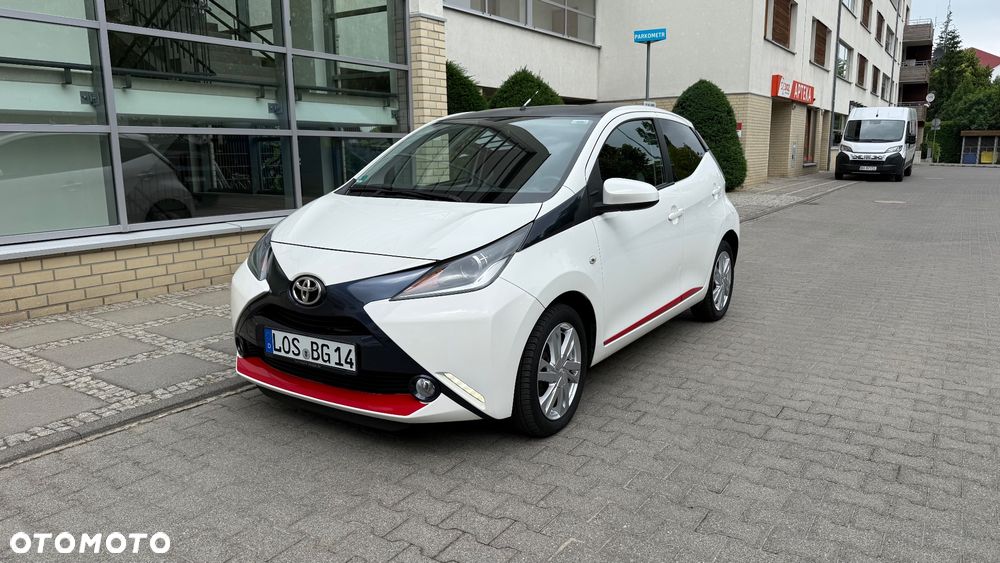 Toyota Aygo x-clusive Style Selection - 2