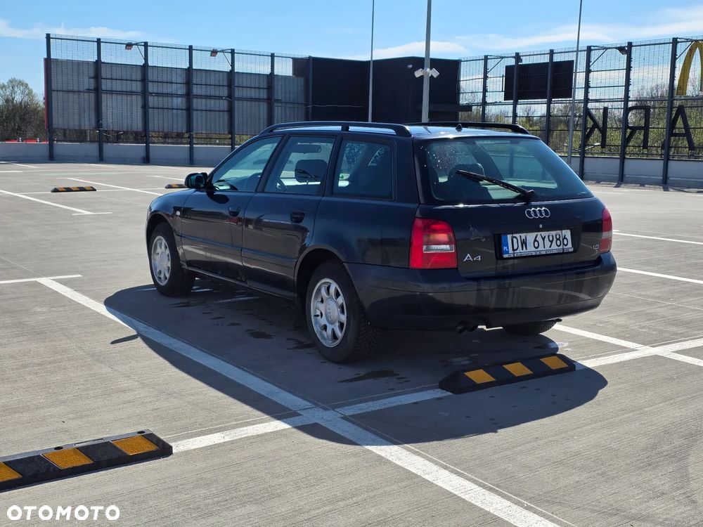 Audi A4 Avant 1.8 - 7