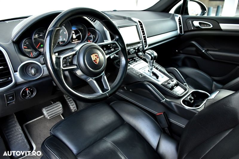 Porsche Cayenne S Tiptronic S - 12
