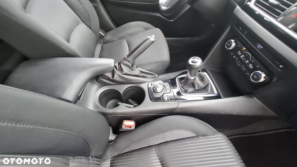 Mazda 3 SKYACTIV-G 120 Exclusive-Line - 19