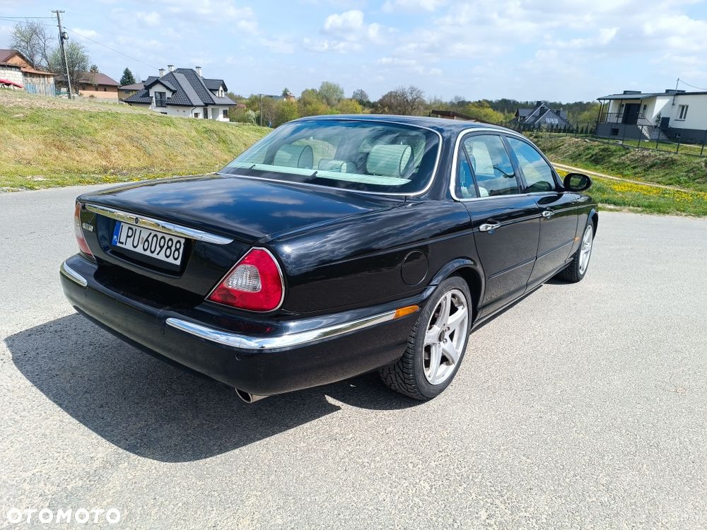 Jaguar XJ - 3