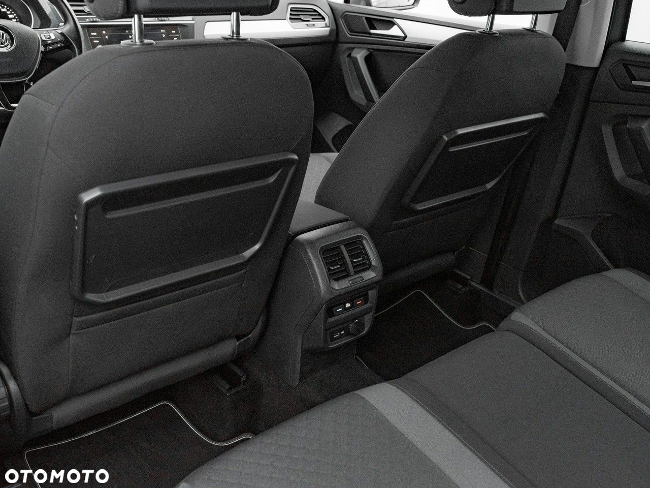Volkswagen Tiguan 1.5 TSI EVO Comfortline DSG - 27
