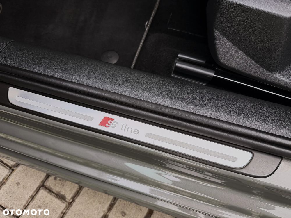 Audi A1 Sportback 30 TFSI S line - 40