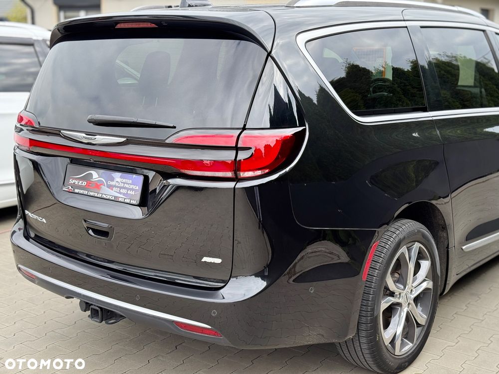 Chrysler Pacifica - 11