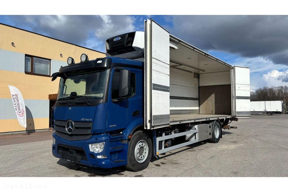 Mercedes-Benz Actros 1835 4x2 SIDE OPENING + CARRIER SUPRA 1150 Mt - 2