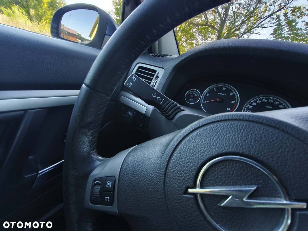 Opel Vectra 3.0 V6 CDTI Cosmo - 15