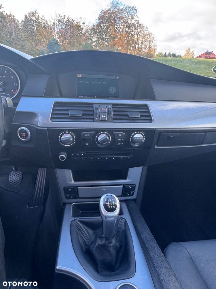 BMW Seria 5 523i - 13
