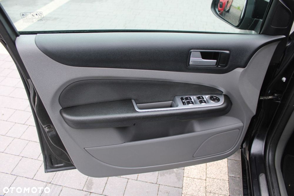Ford Focus - 17