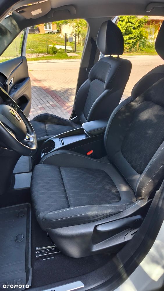 Renault Scenic - 11