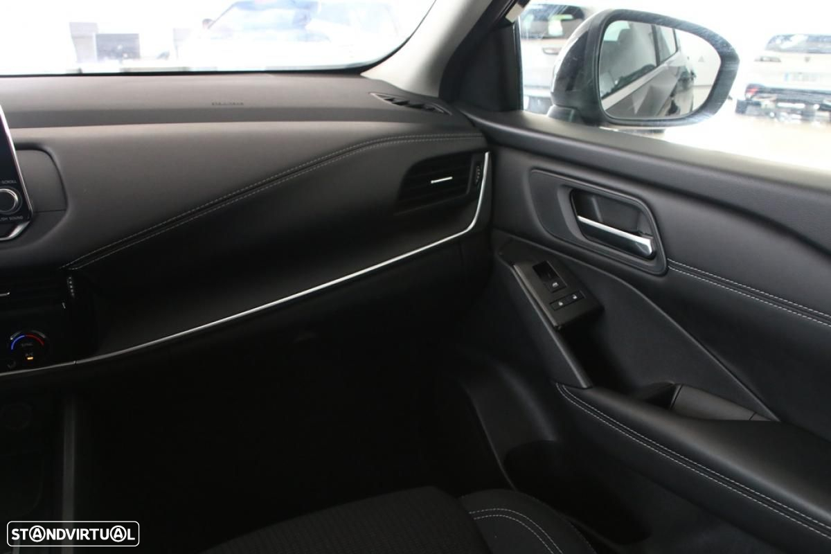 Nissan Qashqai 1.3 DIG-T Acenta LED+R - 18